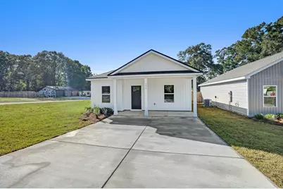 290 Holland Street, Crestview, FL 32536 - Photo 2