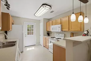 1014 Airport Rd, Destin, FL 32541 - Photo 6