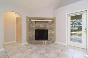 1933 Sparrow Ln, Navarre, FL 32566 - Photo 6