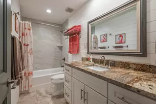 201 Yacht Club Dr, Niceville, FL 32578 - Photo 20