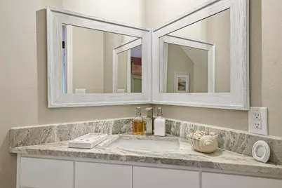 218 SW Miracle Strip Parkway #UNIT F, Fort Walton Beach, FL 32548 - Photo 36