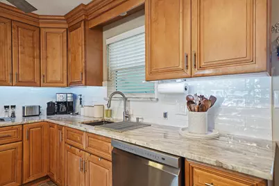218 SW Miracle Strip Parkway #UNIT F, Fort Walton Beach, FL 32548 - Photo 26