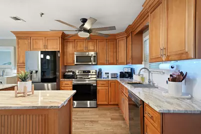 218 SW Miracle Strip Parkway #UNIT F, Fort Walton Beach, FL 32548 - Photo 16