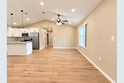 1154 Oakwood Lakes Boulevard, Defuniak Springs, FL 32433 - Photo 6