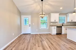 1154 Oakwood Lakes Blvd, Defuniak Springs, FL 32433 - Photo 10