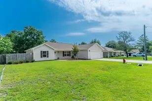 1154 Oakwood Lakes Blvd, Defuniak Springs, FL 32433 - Photo 12