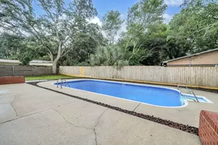 138 NW Virginia Dr, Fort Walton Beach, FL 32548 - Photo 18