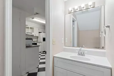 611 Center Street #UNIT 10, Fort Walton Beach, FL 32547 - Photo 8