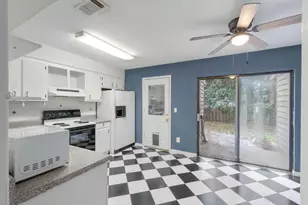 611 Center St, Fort Walton Beach, FL 32547 - Photo 6