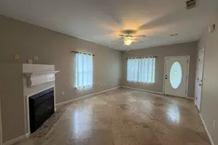 2457 S Lakeview Dr, Crestview, FL 32536 - Photo 2