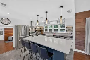 2309 Canal Dr, Niceville, FL 32578 - Photo 14