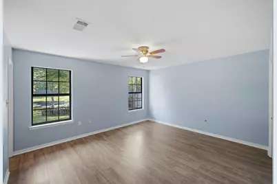 109 Crystal Lake Lane, Valparaiso, FL 32580 - Photo 14