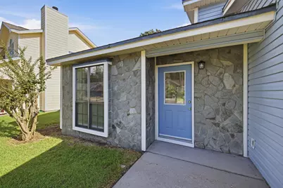 109 Crystal Lake Lane, Valparaiso, FL 32580 - Photo 2