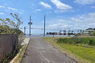 34 Meigs Dr, Shalimar, FL 32579 - Photo 2