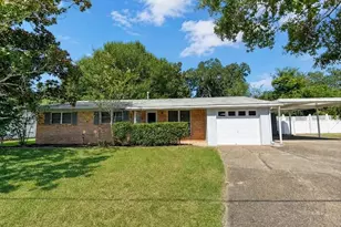 339 NW Barbara Dr, Fort Walton Beach, FL 32548 - Photo 1