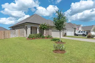 160 Hydrangea Blvd, Freeport, FL 32439 - Photo 2