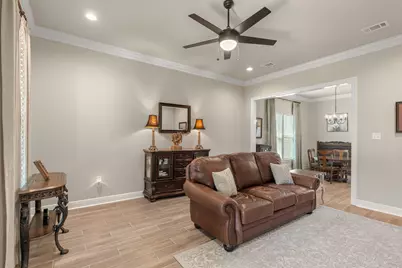 160 Hydrangea Boulevard, Freeport, FL 32439 - Photo 4