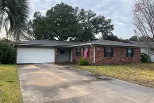 723 Clark Dr, Fort Walton Beach, FL 32547 - Photo 2