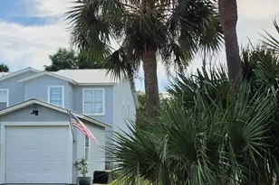2825 Bay Club Dr, Navarre, FL 32566 - Photo 2