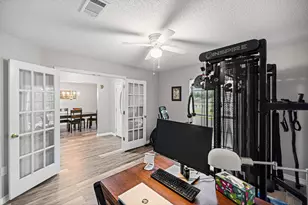 2652 Paddock Cir, Crestview, FL 32536 - Photo 10