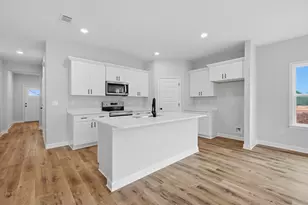 2827 Blackbird Ct, Crestview, FL 32539 - Photo 8