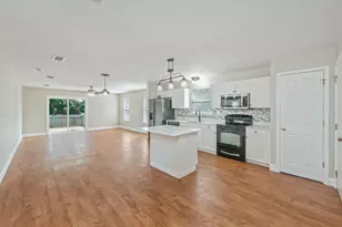 315 Apple Dr, Crestview, FL 32536 - Photo 6