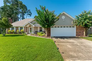 422 Northampton Cir, Fort Walton Beach, FL 32547 - Photo 1