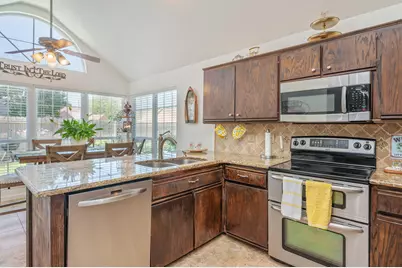 422 Northampton Circle, Fort Walton Beach, FL 32547 - Photo 14