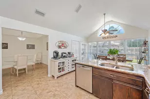 422 Northampton Cir, Fort Walton Beach, FL 32547 - Photo 16
