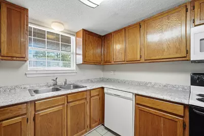 1807 Whispering Oaks Lane, Fort Walton Beach, FL 32547 - Photo 6