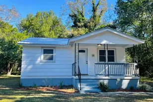 38 Lincoln Ave, Defuniak Springs, FL 32435 - Photo 1