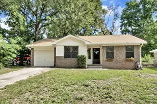 1109 45th St, Niceville, FL 32578 - Photo 4