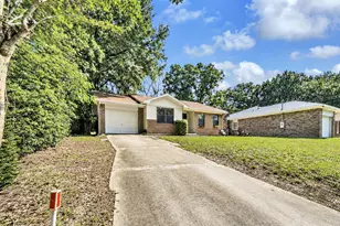 1109 45th St, Niceville, FL 32578 - Photo 2