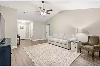 3172 Main Street, Crestview, FL 32539 - Photo 10