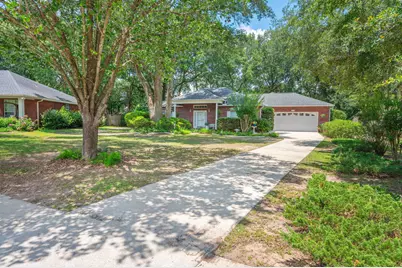 5810 Hilary Street, Crestview, FL 32539 - Photo 2