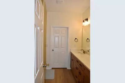 1359 E Chestnut Avenue, Crestview, FL 32539 - Photo 10