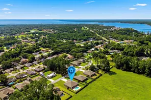 2590 Lovewood Dr, Navarre, FL 32566 - Photo 4