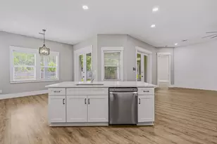 258 W Bayou Forest Dr, Freeport, FL 32439 - Photo 8