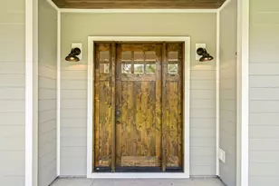 258 W Bayou Forest Dr, Freeport, FL 32439 - Photo 4