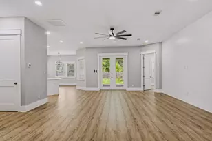 258 W Bayou Forest Dr, Freeport, FL 32439 - Photo 6