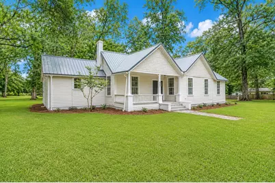 8127 5th Street, Laurel Hill, FL 32567 - Photo 2