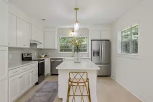 8127 5th St, Laurel Hill, FL 32567 - Photo 12