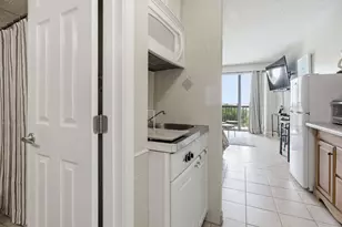 214 SW Miracle Strip Pkwy, Fort Walton Beach, FL 32548 - Photo 2