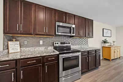 352 Merlin Court, Crestview, FL 32539 - Photo 8