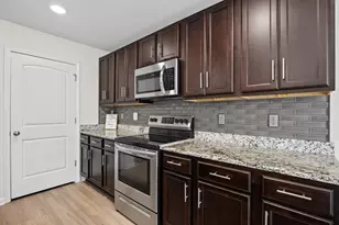 352 Merlin Ct, Crestview, FL 32539 - Photo 12