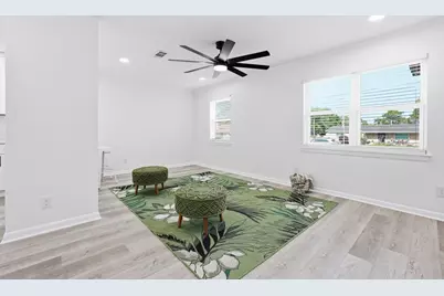 27 SW Driftwood Parkway, Fort Walton Beach, FL 32548 - Photo 10