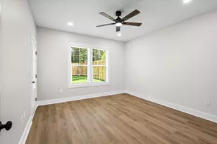 308 B Okaloosa Ave, Valparaiso, FL 32580 - Photo 16