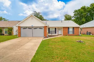1565 Meadowbrook Ct, Niceville, FL 32578 - Photo 1