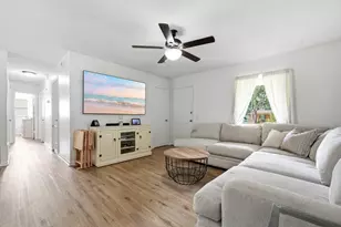 113 Boyce Dr, Shalimar, FL 32579 - Photo 2
