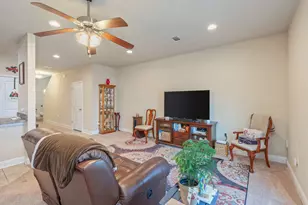124 E Iron Horse Dr, Crestview, FL 32539 - Photo 10